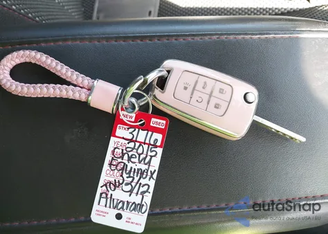 2015 Chevrolet Equinox 1Lt z USA, uszkodzony, nr VIN 2GNALBEK1F6271772